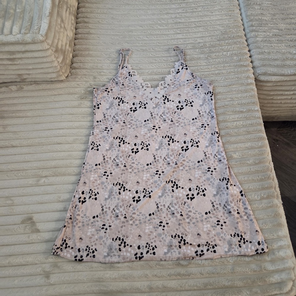 Jessica Simpson Intimates Chemise Nightgown Small Pink Abstract Animal Stretch